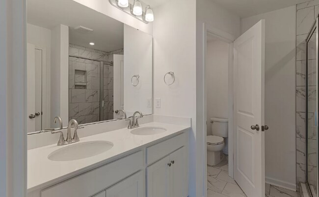Building Photo - 520 Trotters Ln