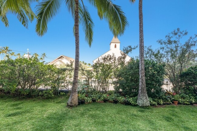 Building Photo - Furnished 1 Bedroom Condo in Kona Town