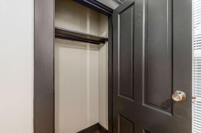 Building Photo - 182 W 8th Ave