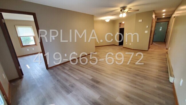 Building Photo - 1593 Plainfield Dr
