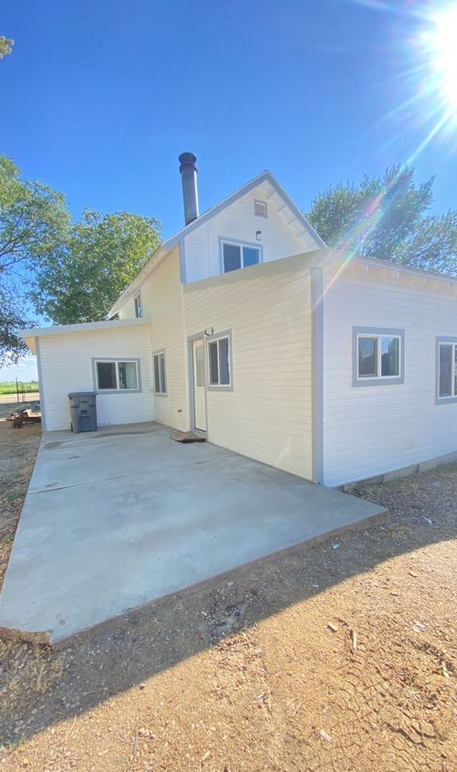 Building Photo - Remodeled Two Story Farmhouse