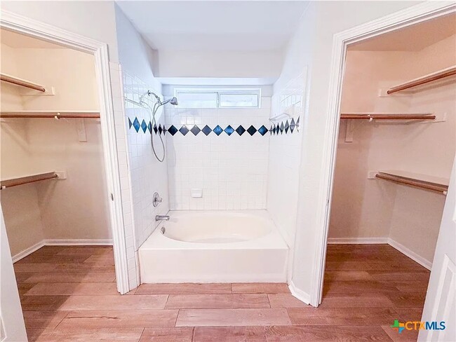 Building Photo - 5414 Williams Dr