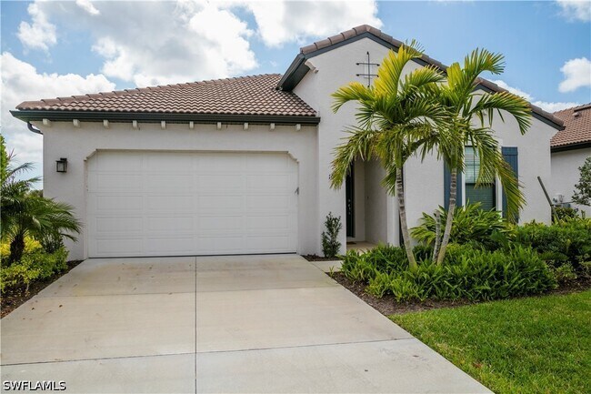 Building Photo - 1466 Artesia Dr W