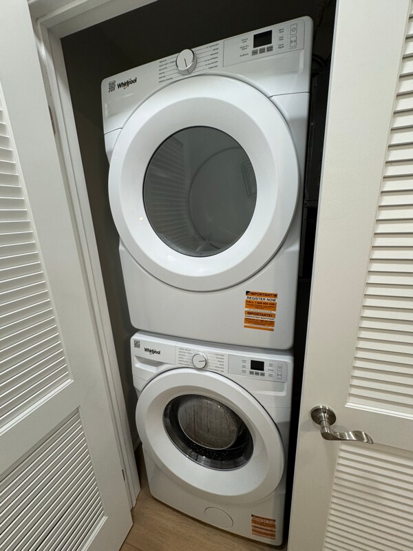 Building Photo - 4485 Ocean View Ave