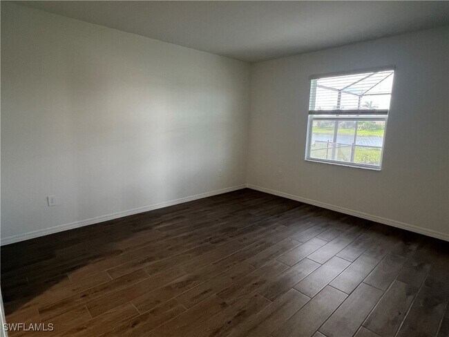Building Photo - 2357 Avocado Ln