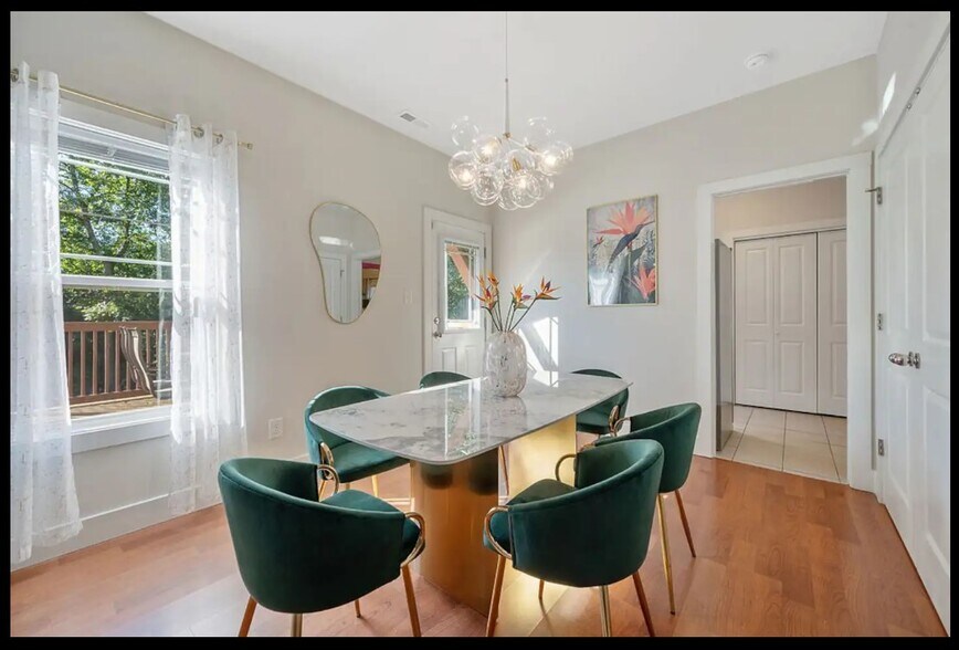 Dining Room - 1100 Coleman St
