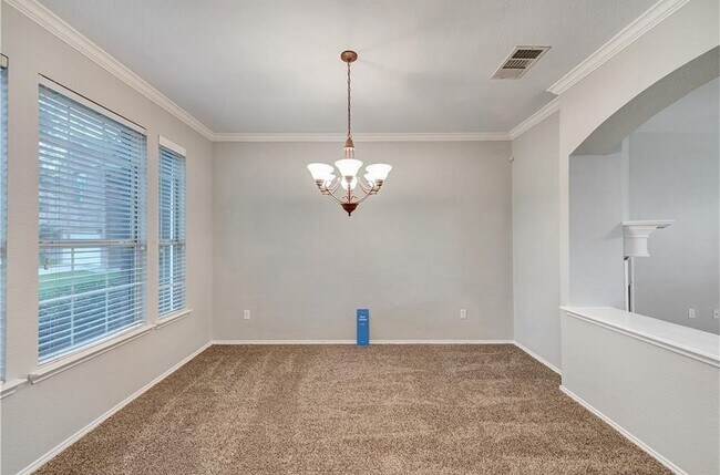 Building Photo - 10020 Chadbourne Rd