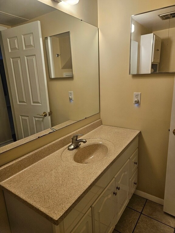 Building Photo - 19 Meadowood Dr