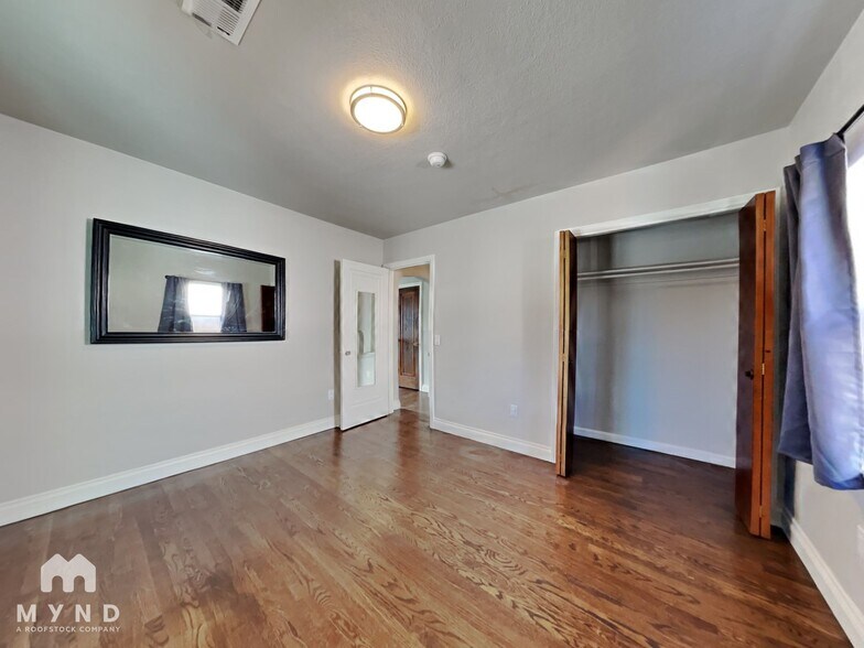 Building Photo - 2915 Sheridan Boulevard