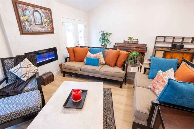 Building Photo - 42 S Waxberry Rd