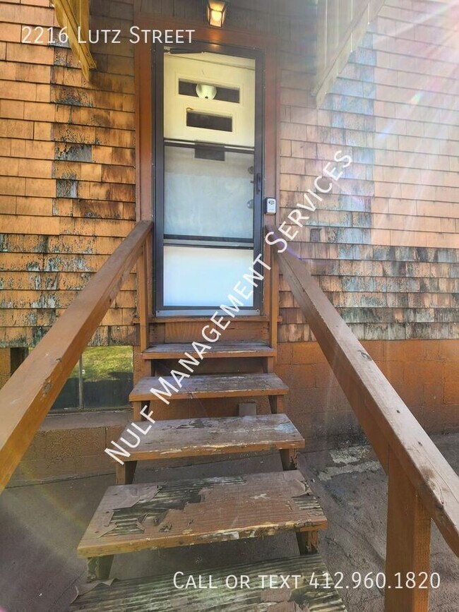 Building Photo - 2216 Lutz St