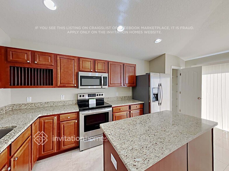Building Photo - 3028 Park Ridge Ave