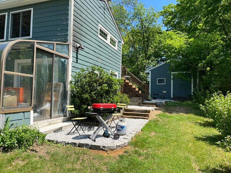 Building Photo - 131 Kimball Rd