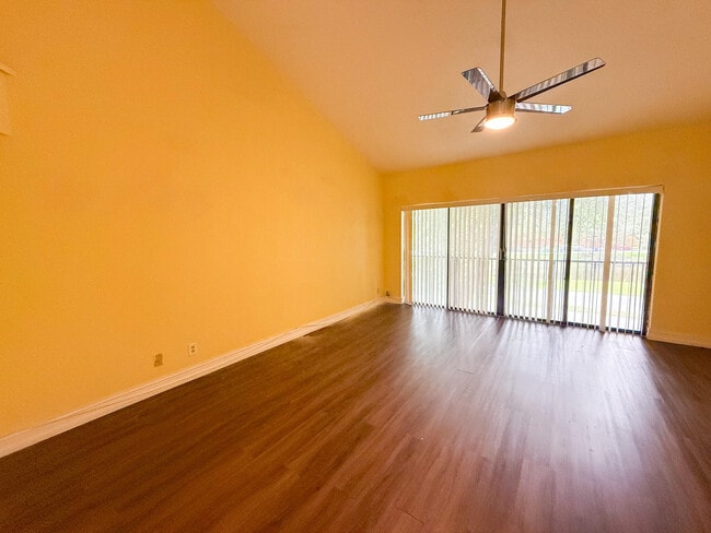 Building Photo - 4567 NW 90th Ave