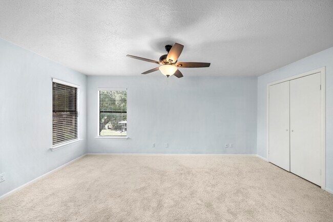 Building Photo - 12755 Mill Ridge Dr