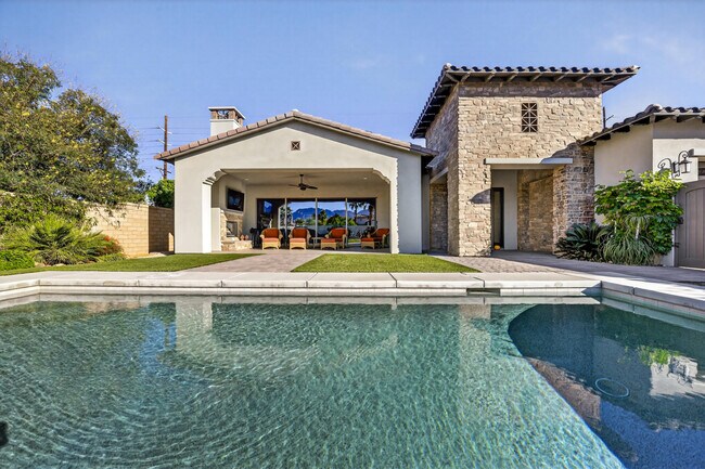 Building Photo - 55120 Autumn Valley Ct