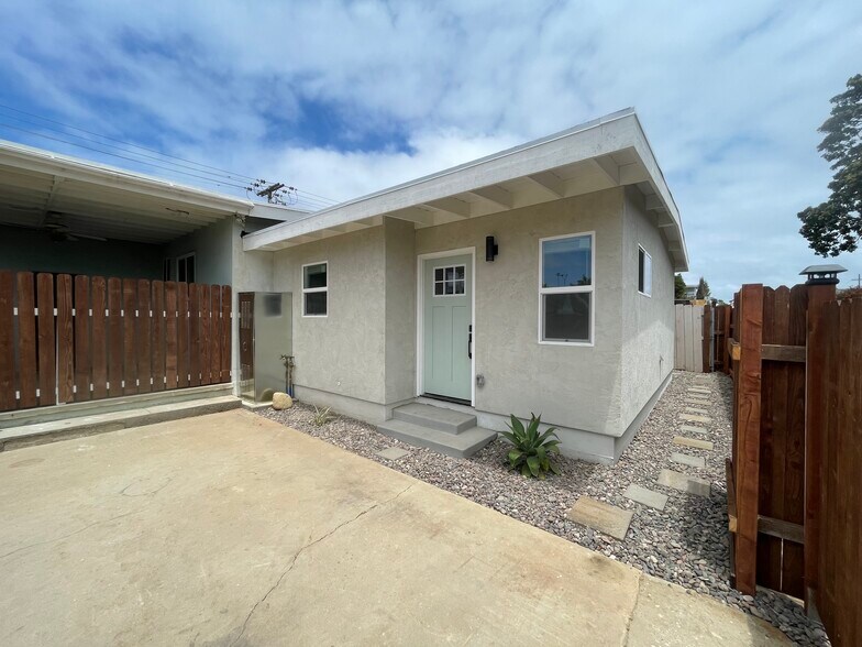 Primary Photo - 1077 Connecticut St