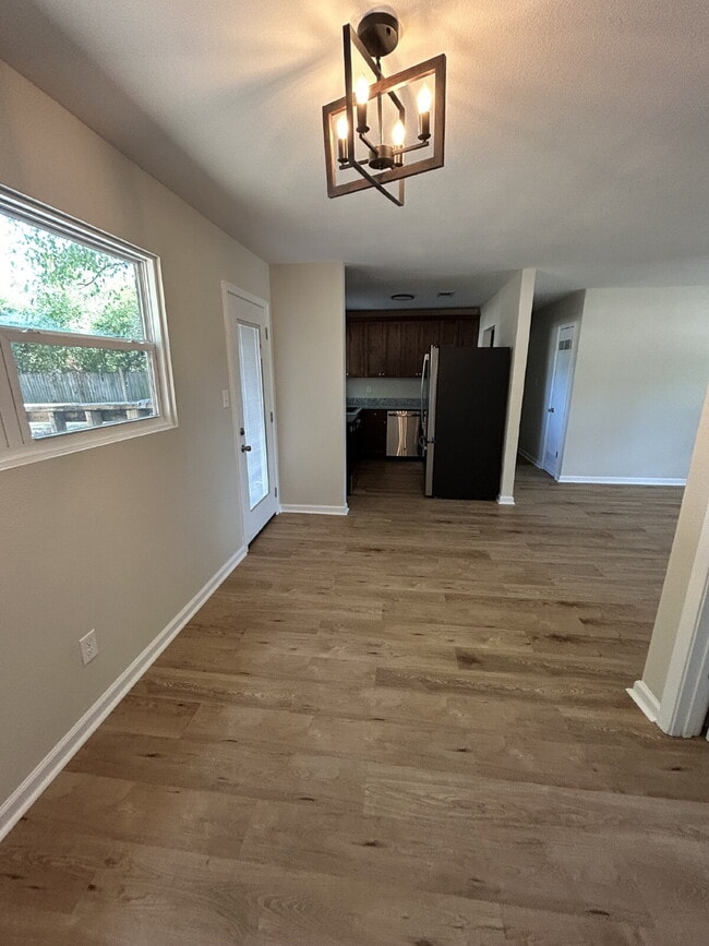 Building Photo - "Charming 4-Bedroom Retreat with Granite T...