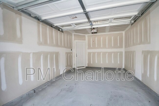 Building Photo - 10436 Glenmere Crk Cir