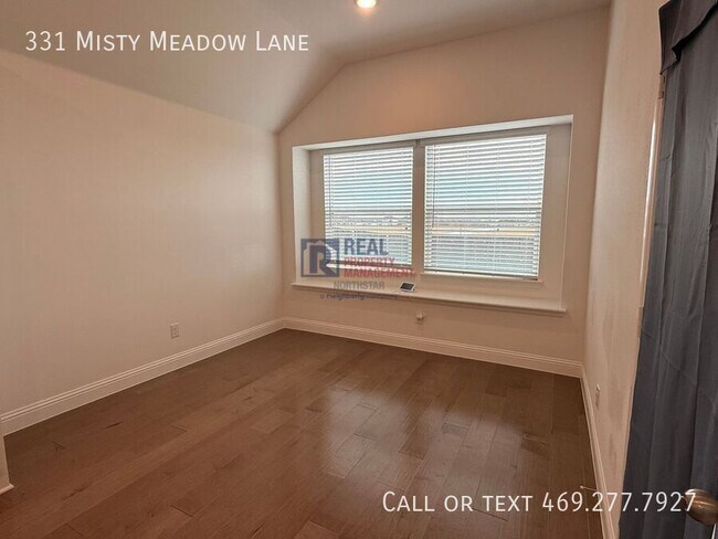 Building Photo - 331 Misty Mdw Ln