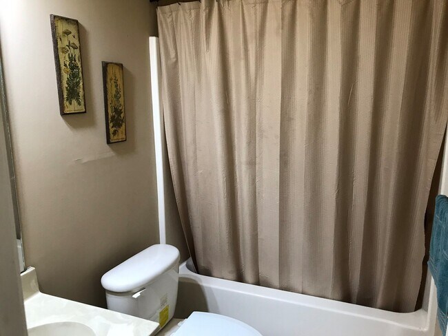 Building Photo - 106 Bailey Patricia Ave