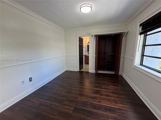 Building Photo - 3582 NE 171 St