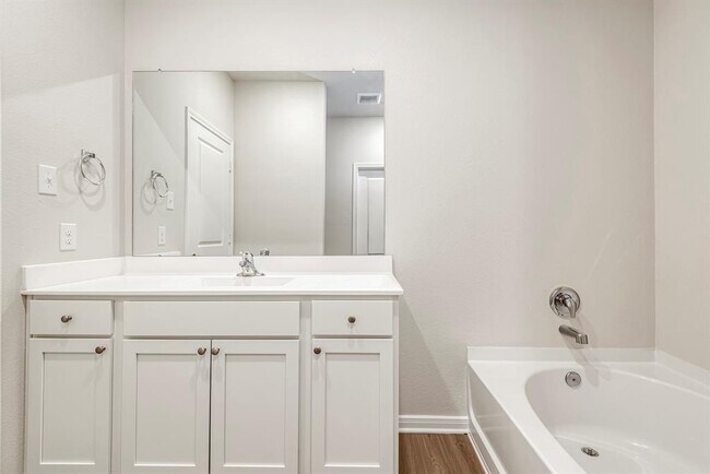 Building Photo - 408 Polly Grv Dr