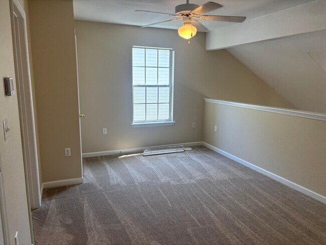 Building Photo - 4434 Gearhart Rd