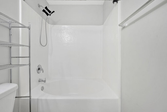 Building Photo - 1604 Royal Pine Ct