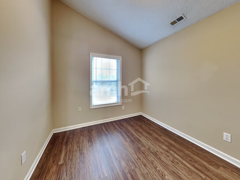Building Photo - 4220 Lake Woodard Dr