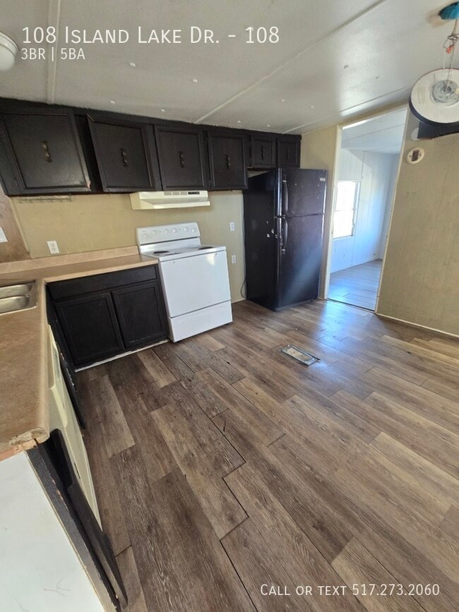 Building Photo - 108 Island Lake Dr