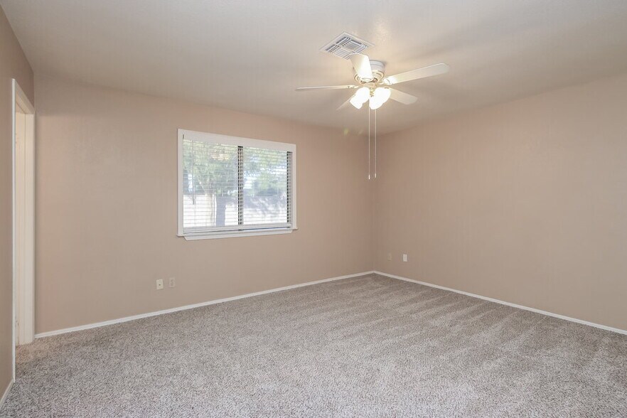 Building Photo - 4614 W Orchid Ln