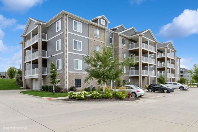 Building Photo - $1,250 | 1 Bedroom, 1 Bathroom Condo | Dog Friendly* | Sublease* | Available for an April 1st, 20...