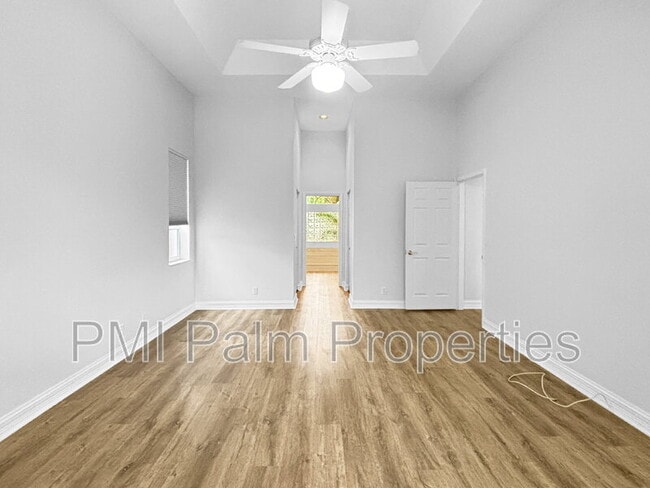 Building Photo - 10293 Allamanda Blvd