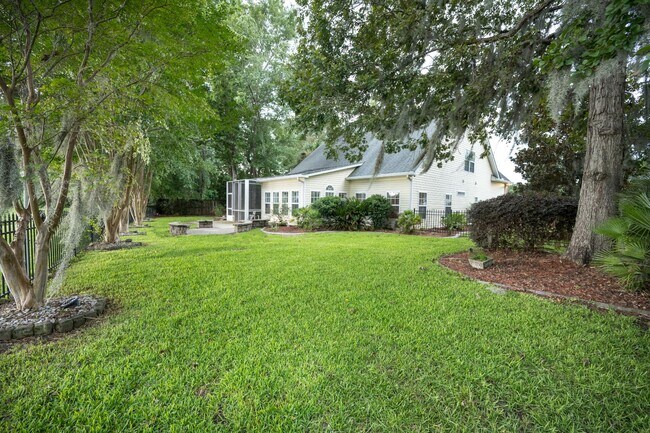 Building Photo - 9301 Markleys Grove Blvd