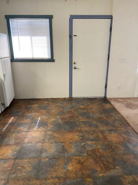 Building Photo - 1744 E Hedrick Dr