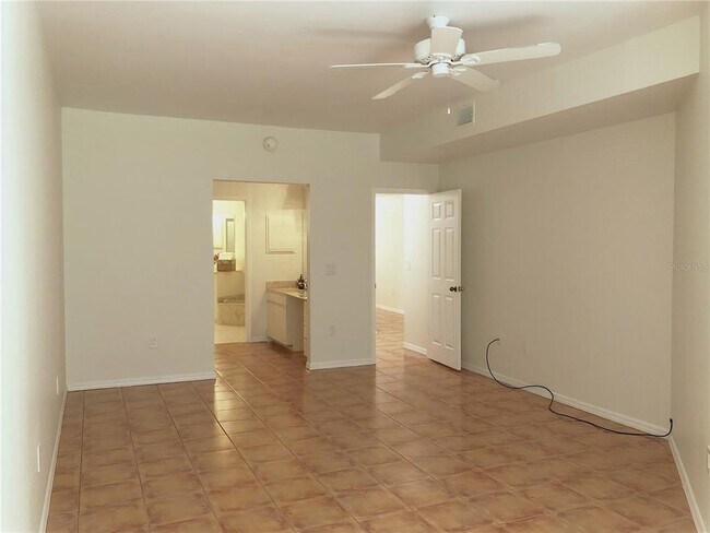 Building Photo - 1664 Starling Dr