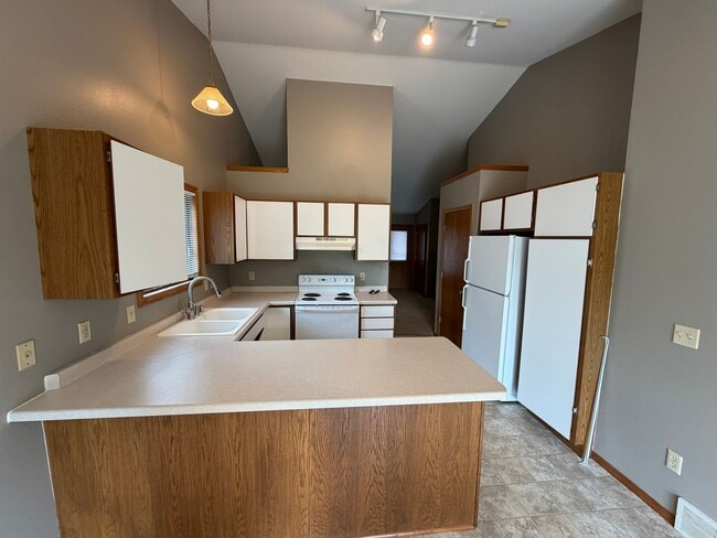 Building Photo - 514 Pheasant Dr