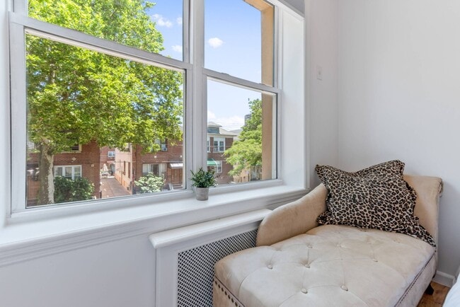 Building Photo - 216 Bay 34th St