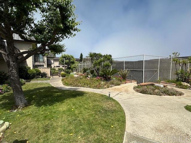 Building Photo - 870 S Sierra Ave