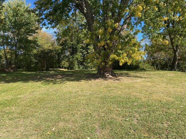 Building Photo - 120 Pearl St