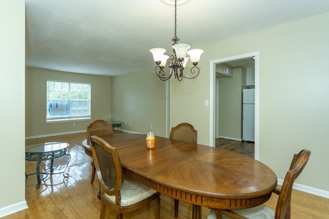Building Photo - 2200 Montreat Cir