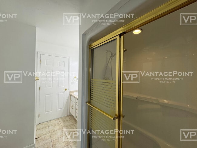 Building Photo - 1684 Twin Lakes Cir