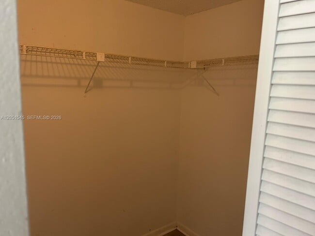 Building Photo - 6100 S Falls Cir Dr
