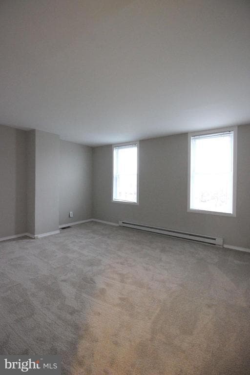 Building Photo - 3501 Chestnut Ave