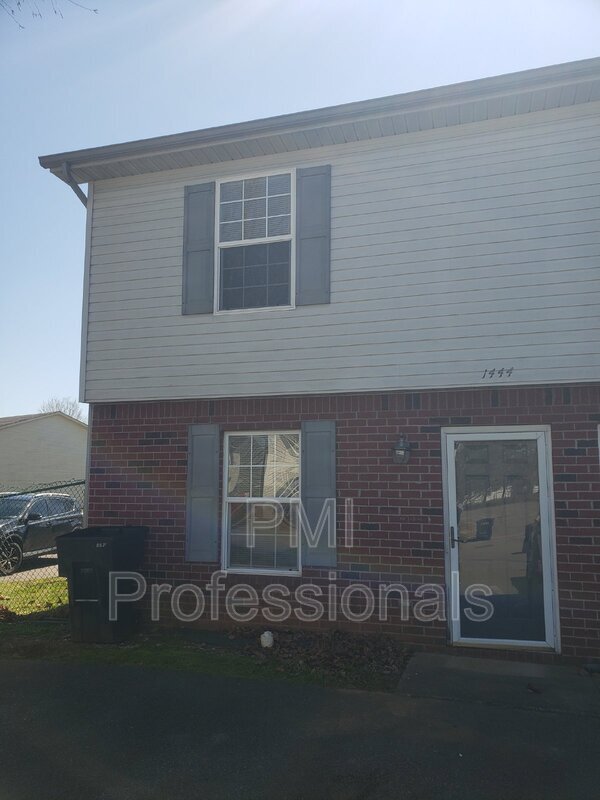 Building Photo - 1444 Benley St