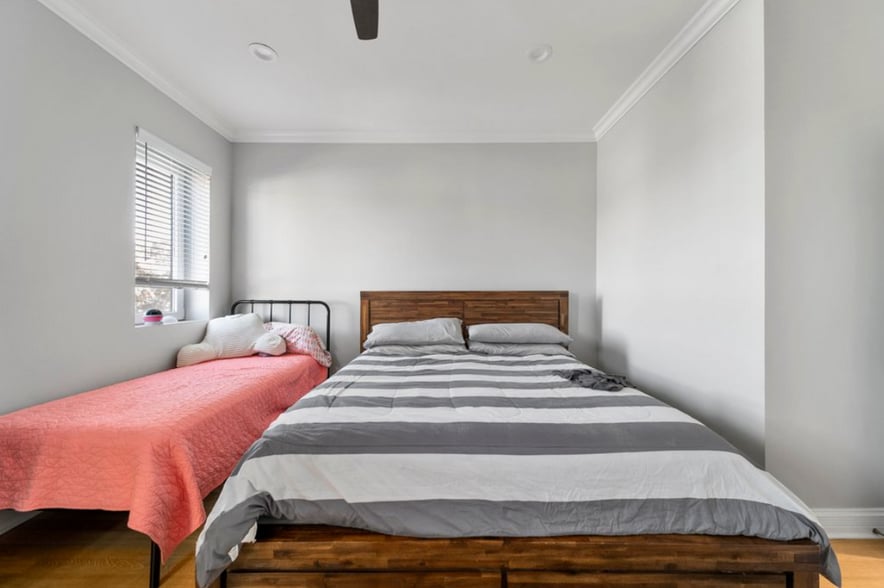 Building Photo - 3336 W Irving Park Rd