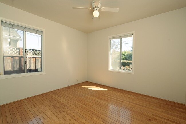 Building Photo - House in Great Sunnyvale Location w/Large Yard & Gardener