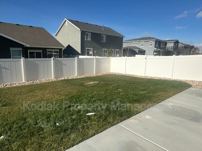 Building Photo - 3656 S Kite St