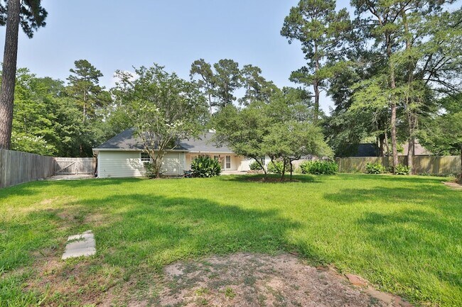 Building Photo - 22719 Rainfern Dr